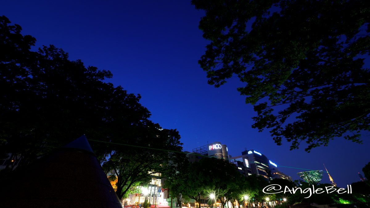久屋大通公園 光の広場(レーザー)と名古屋テレビ塔