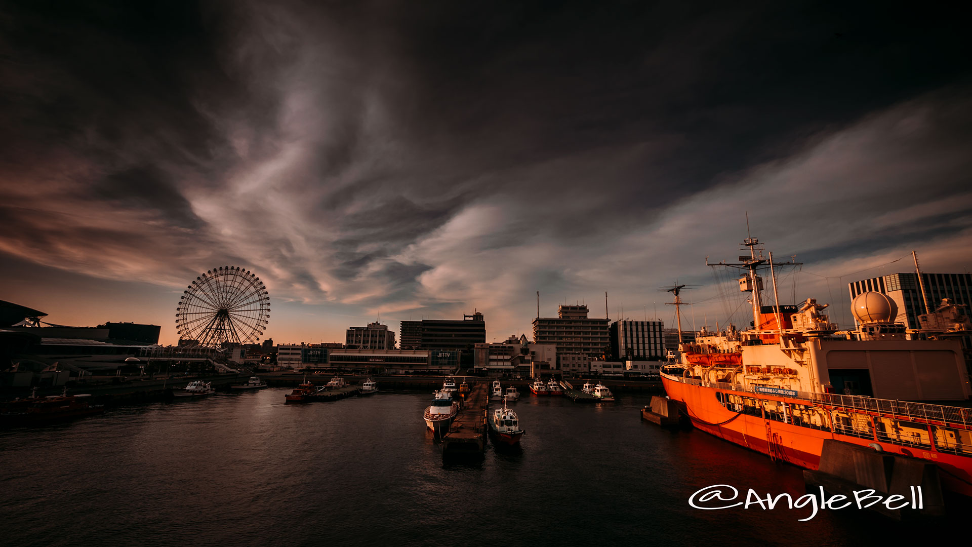 名古屋港 ポートブリッジから見るJETTY