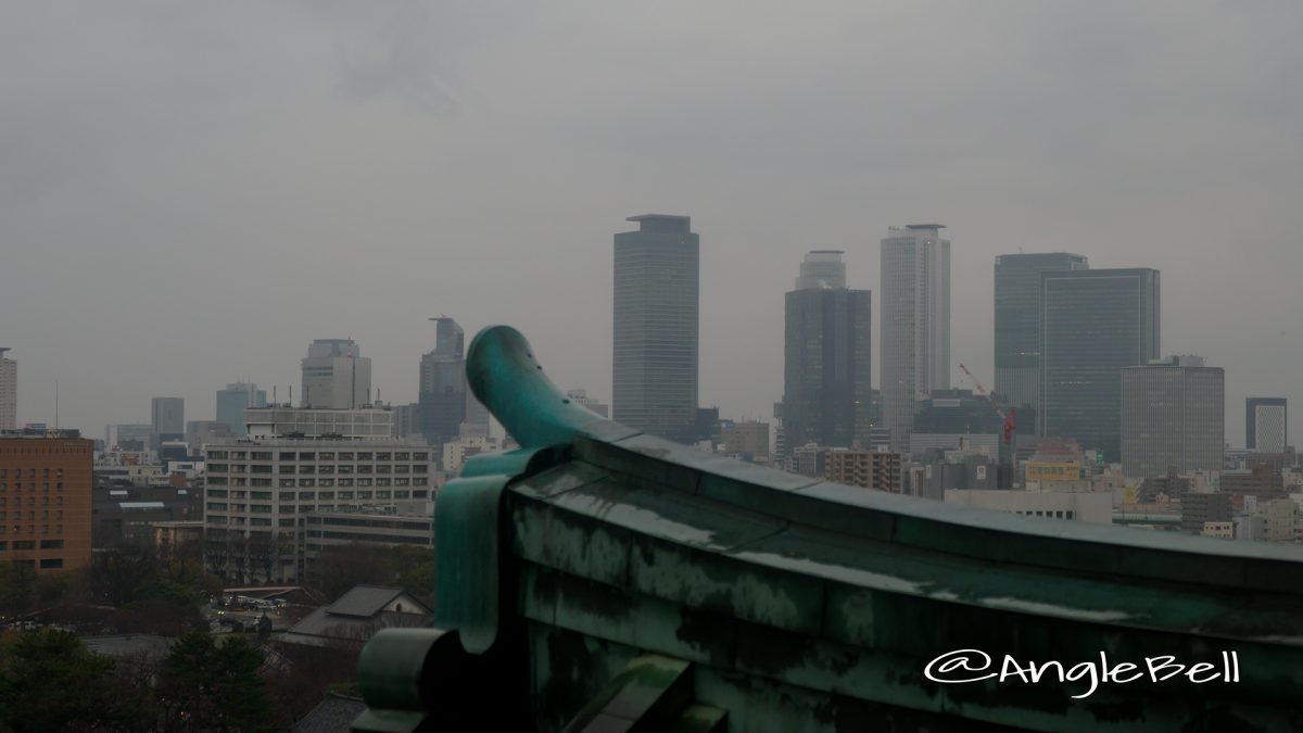 名古屋城 天守閣展望室から見る雨の日の名古屋駅方面
