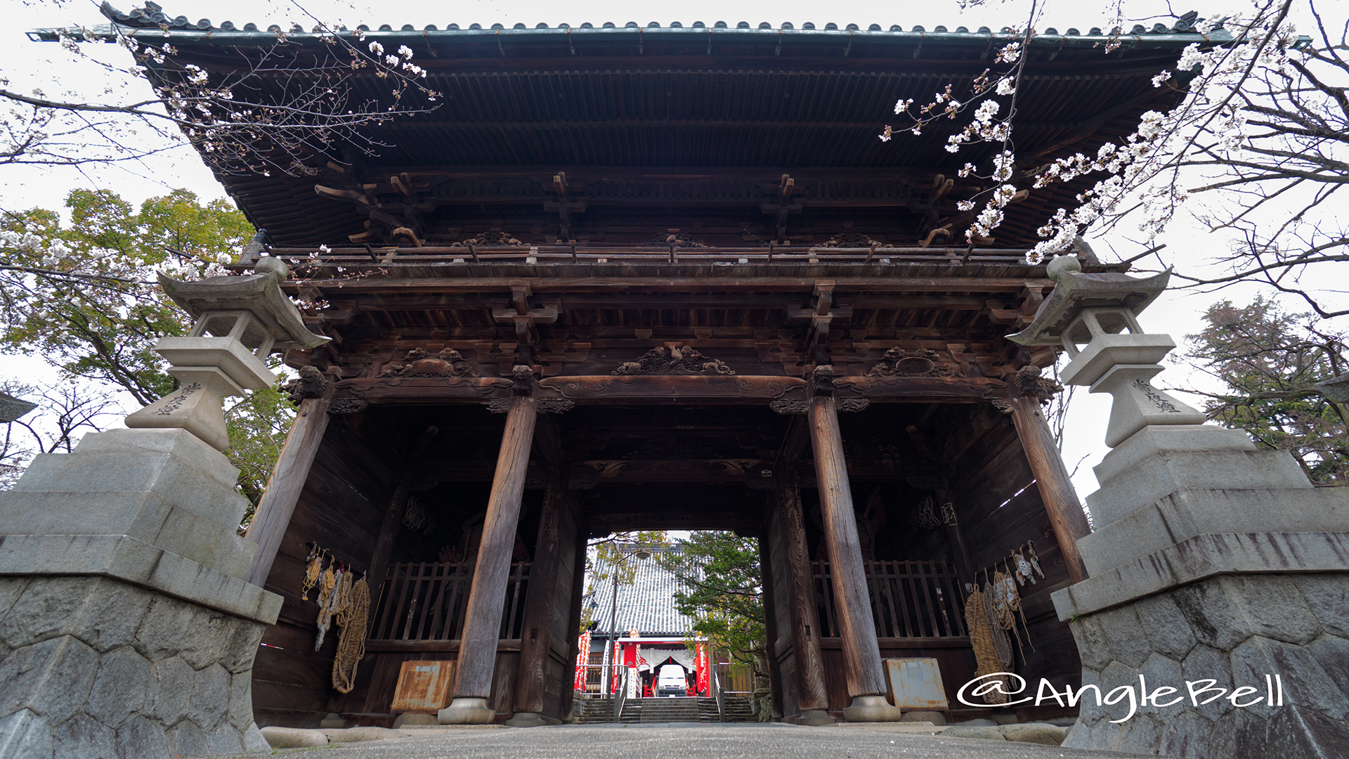 笠寺観音 常夜燈