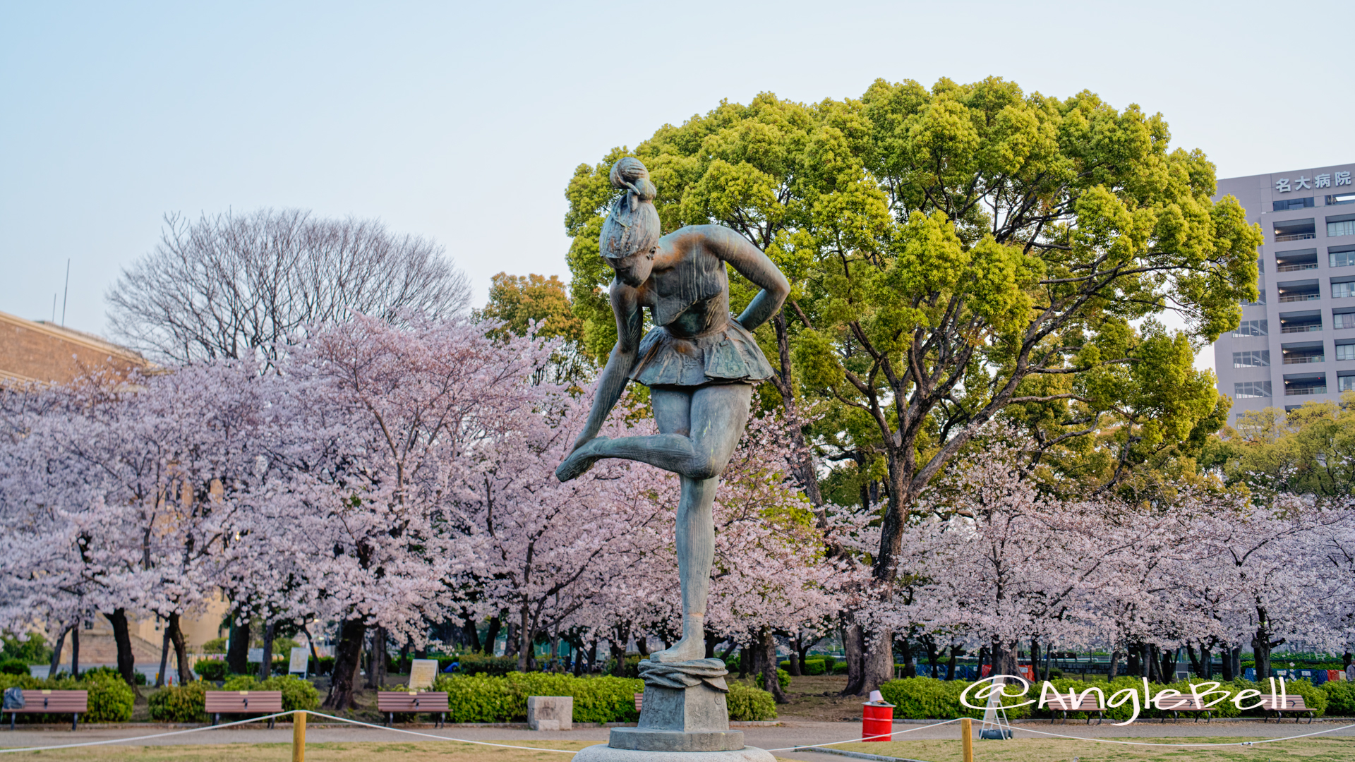 鶴舞公園 パブリックアート 踊り子とソメイヨシノ 2020年春