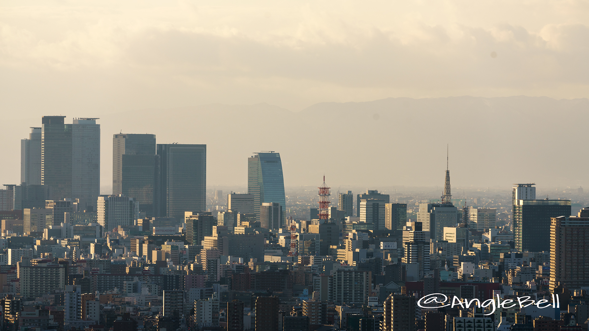 名古屋駅ビル群と名古屋テレビ塔 February 2018