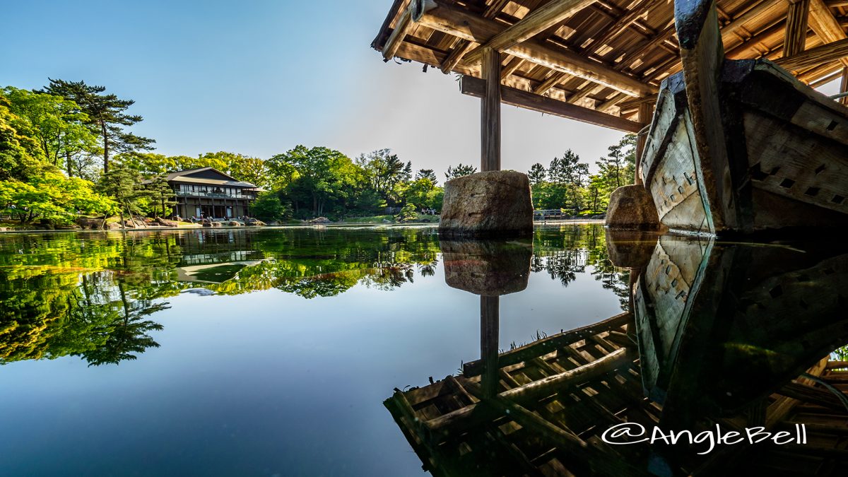 龍仙湖 湖面と観仙楼  名古屋徳川園