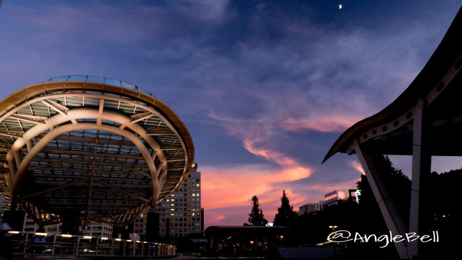 オアシス21 月と夕景