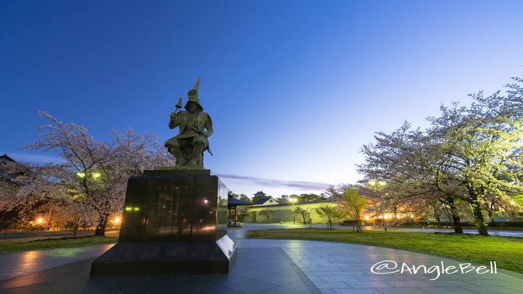 夜明け 加藤清正像 桜風景 April 2019